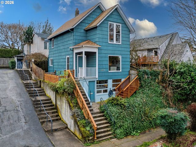 2220 Se YAMHILL St, Portland, OR 97214