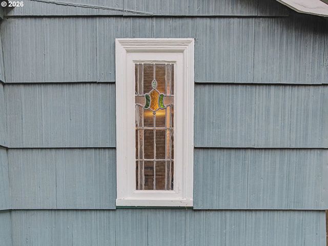 2220 Se YAMHILL St, Portland, OR 97214