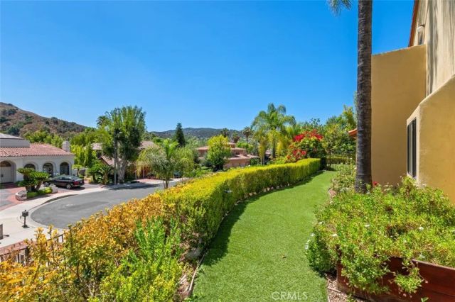4433 Tedregal Court, Calabasas, CA 91302