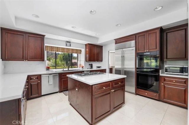 4433 Tedregal Court, Calabasas, CA 91302