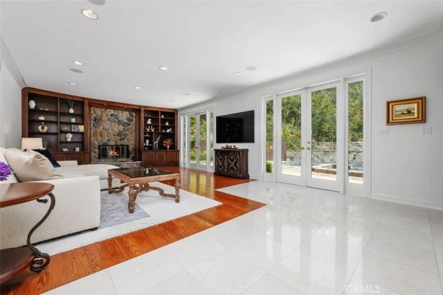 4433 Tedregal Court, Calabasas, CA 91302