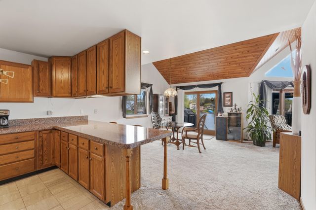 3750 Loch Drive, Highland Twp, MI 48357