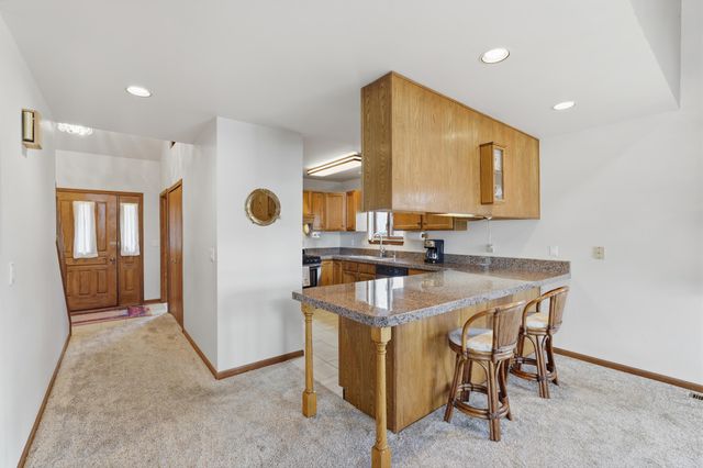 3750 Loch Drive, Highland Twp, MI 48357