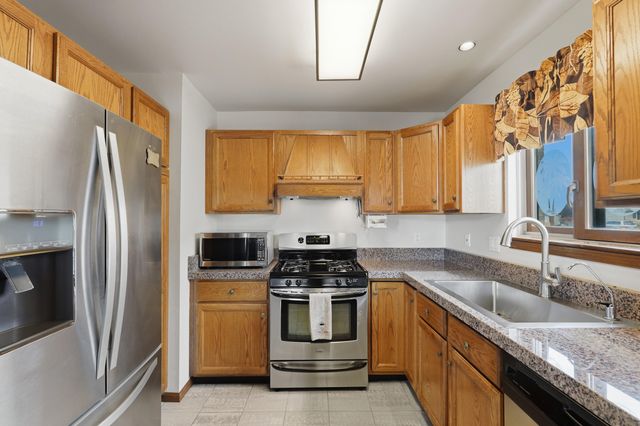 3750 Loch Drive, Highland Twp, MI 48357