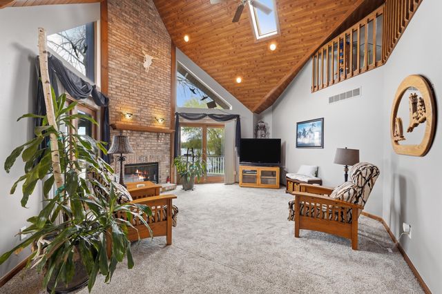 3750 Loch Drive, Highland Twp, MI 48357