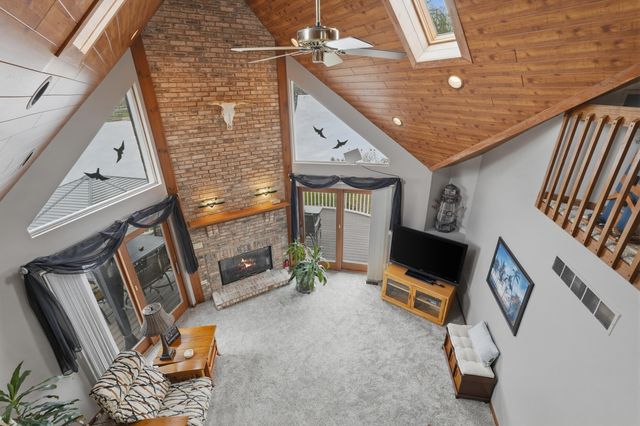 3750 Loch Drive, Highland Twp, MI 48357