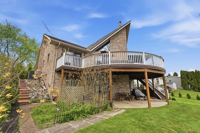 3750 Loch Drive, Highland Twp, MI 48357