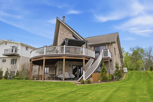 3750 Loch Drive, Highland Twp, MI 48357