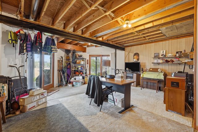 3750 Loch Drive, Highland Twp, MI 48357