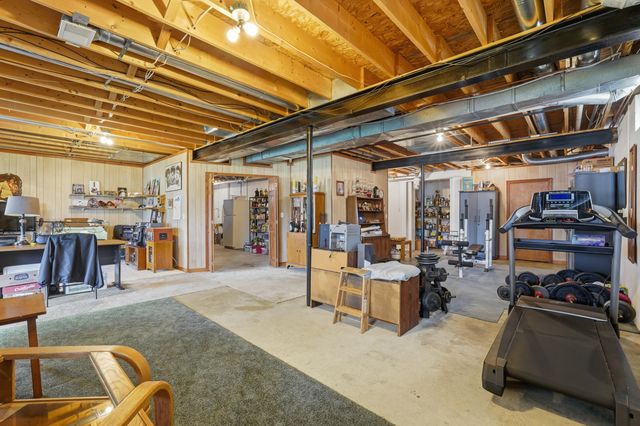 3750 Loch Drive, Highland Twp, MI 48357