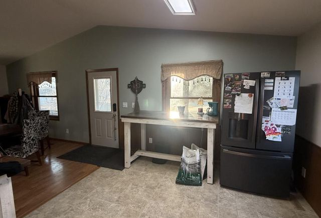 506 N Brooklyn Avenue, Elroy, WI 53929