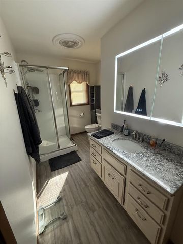 506 N Brooklyn Avenue, Elroy, WI 53929