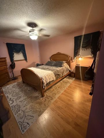 506 N Brooklyn Avenue, Elroy, WI 53929