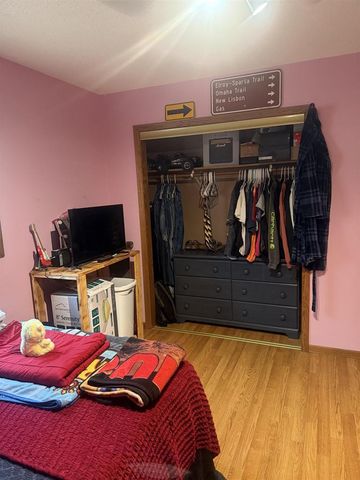 506 N Brooklyn Avenue, Elroy, WI 53929