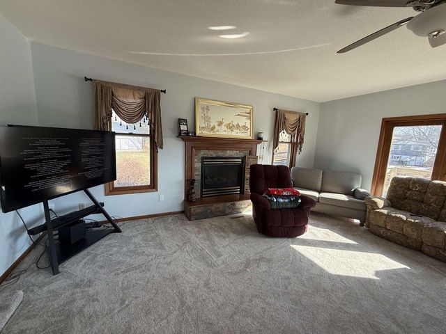 506 N Brooklyn Avenue, Elroy, WI 53929