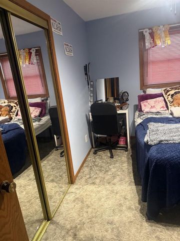 506 N Brooklyn Avenue, Elroy, WI 53929