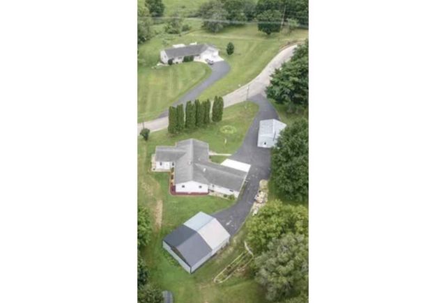 506 N Brooklyn Avenue, Elroy, WI 53929