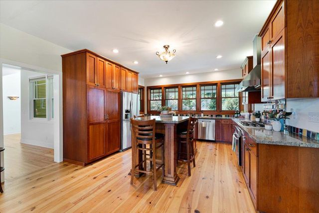 18101 Idylwild Road, Los Gatos, CA 95033