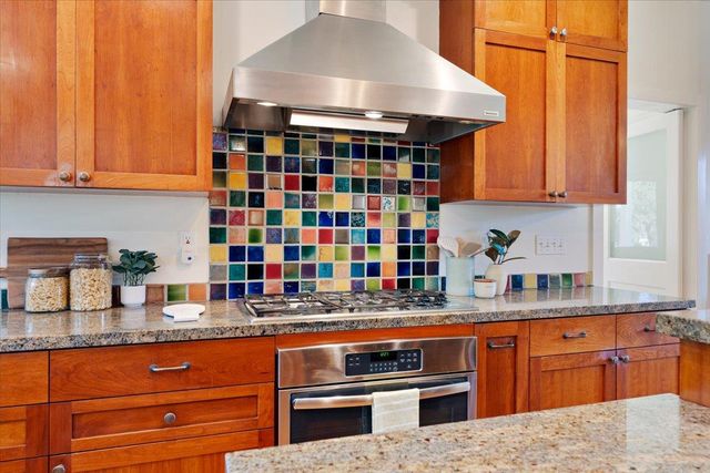 18101 Idylwild Road, Los Gatos, CA 95033