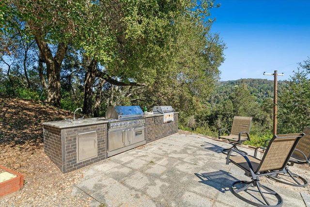 18101 Idylwild Road, Los Gatos, CA 95033