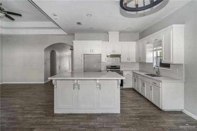 4117 S Las Nubes Street, Pharr, TX 78577