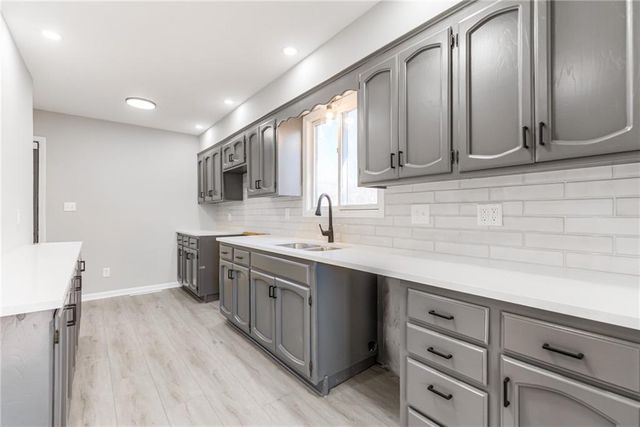 447 Sheidley Avenue, Bonner Springs, KS 66012