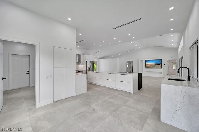 2517 Kings Lake BLVD, Naples, FL 34112