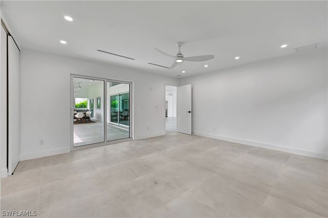 2517 Kings Lake BLVD, Naples, FL 34112