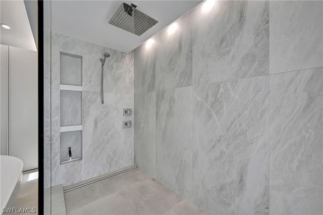 2517 Kings Lake BLVD, Naples, FL 34112