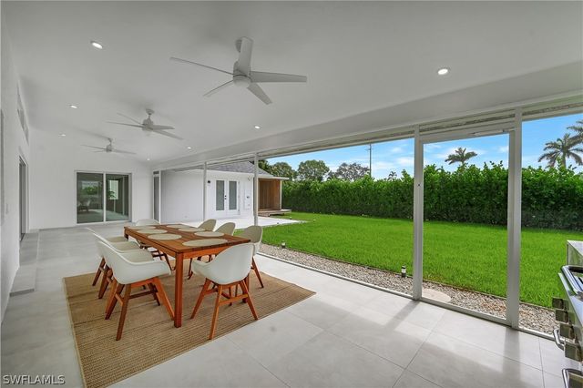 2517 Kings Lake BLVD, Naples, FL 34112