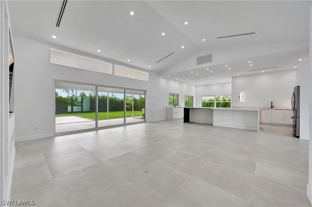 2517 Kings Lake BLVD, Naples, FL 34112