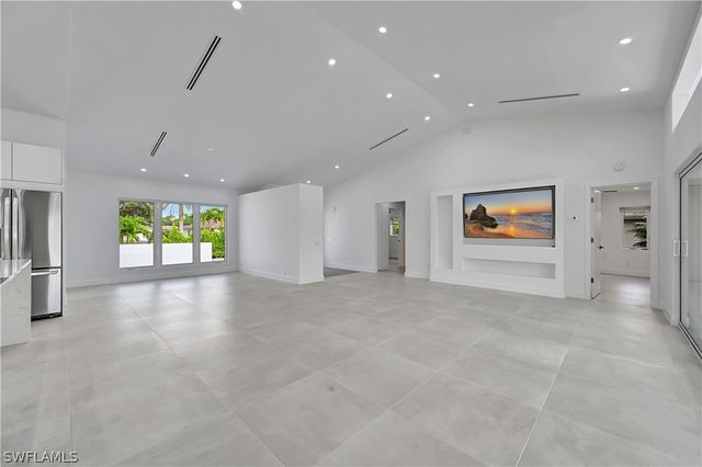 2517 Kings Lake BLVD, Naples, FL 34112