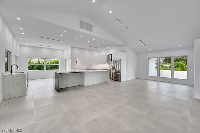 2517 Kings Lake BLVD, Naples, FL 34112