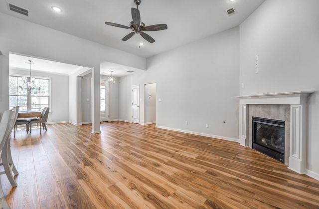 60 SUGALINA VALLEY DR, Oakland, TN 38060