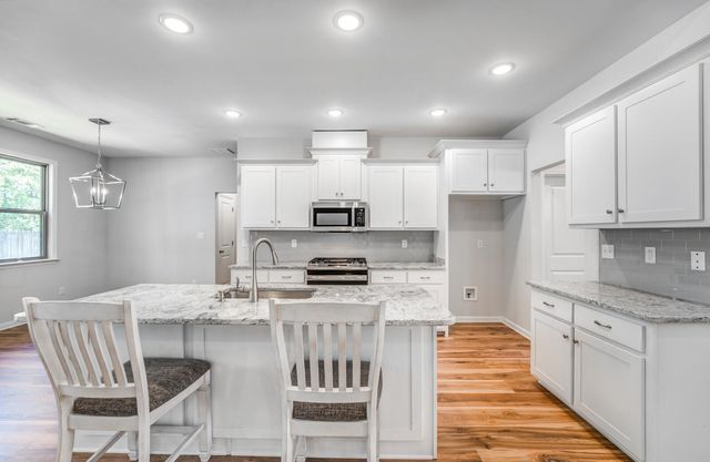 60 SUGALINA VALLEY DR, Oakland, TN 38060