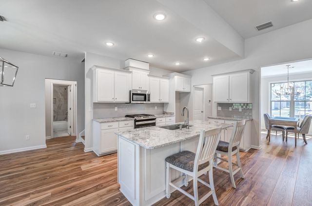 60 SUGALINA VALLEY DR, Oakland, TN 38060