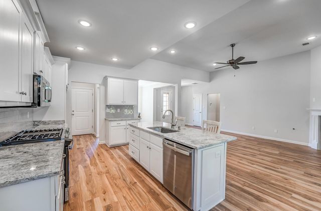 60 SUGALINA VALLEY DR, Oakland, TN 38060