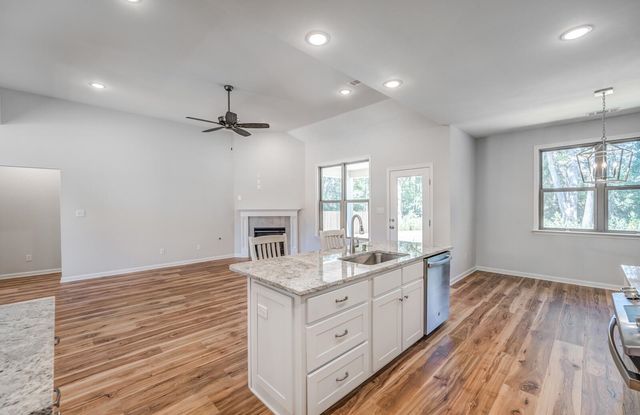 60 SUGALINA VALLEY DR, Oakland, TN 38060