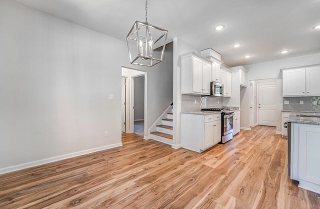 60 SUGALINA VALLEY DR, Oakland, TN 38060