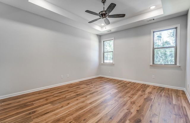 60 SUGALINA VALLEY DR, Oakland, TN 38060