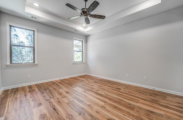 60 SUGALINA VALLEY DR, Oakland, TN 38060