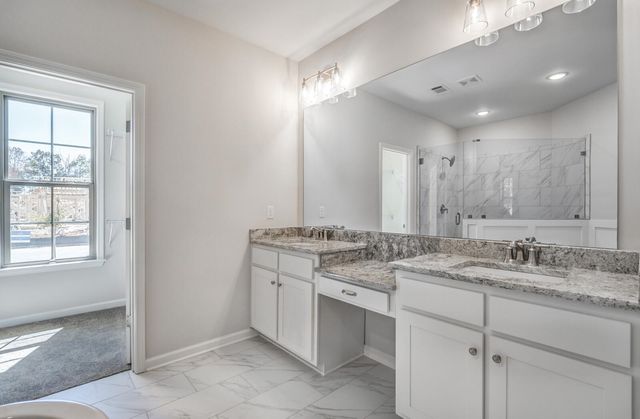 60 SUGALINA VALLEY DR, Oakland, TN 38060