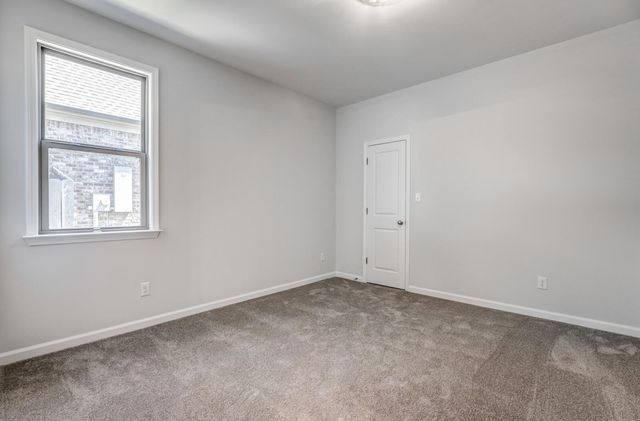 60 SUGALINA VALLEY DR, Oakland, TN 38060