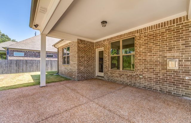 60 SUGALINA VALLEY DR, Oakland, TN 38060