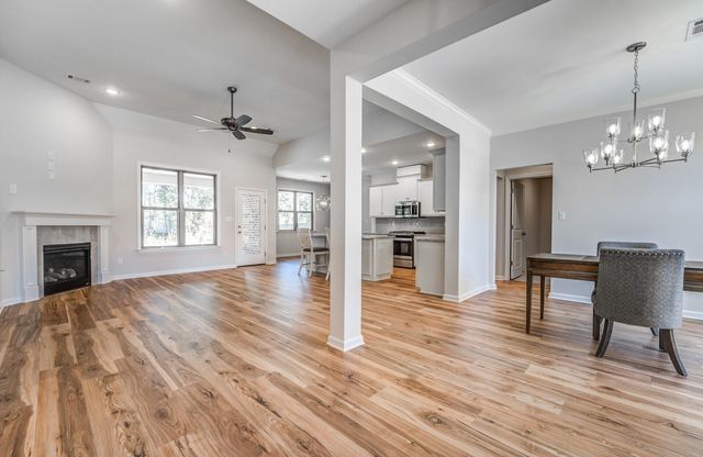 60 SUGALINA VALLEY DR, Oakland, TN 38060