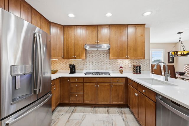 6428 Sage Point Court NE, Albuquerque, NM 87111