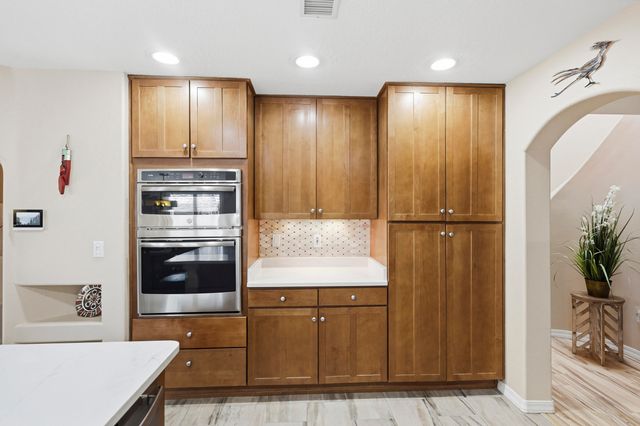 6428 Sage Point Court NE, Albuquerque, NM 87111