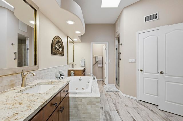 6428 Sage Point Court NE, Albuquerque, NM 87111