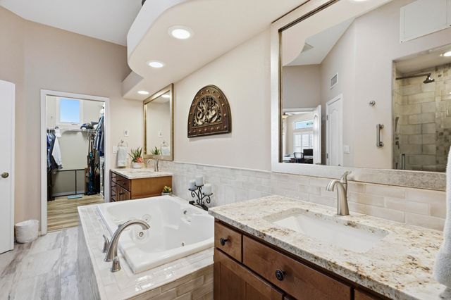 6428 Sage Point Court NE, Albuquerque, NM 87111