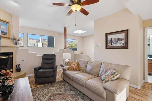 6428 Sage Point Court NE, Albuquerque, NM 87111